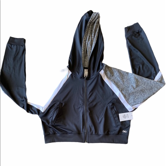 Zippered crop hoodie. - Picture 2 of 5